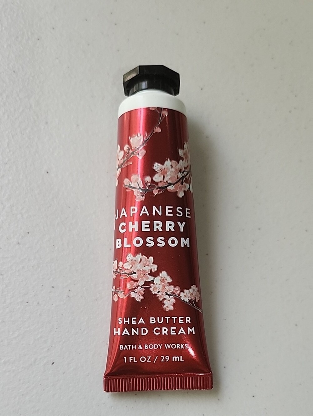 Bath & Body Works Japanese Cherry Blossom Shea Butter Hand Cream - Red & White